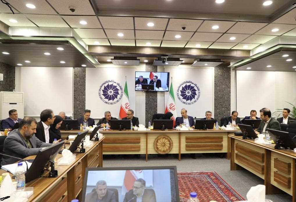 دیدار رایزنان بازرگانی منتخب جمهوری اسلامی ایران با رئیس اتاق بازرگانی زنجان 