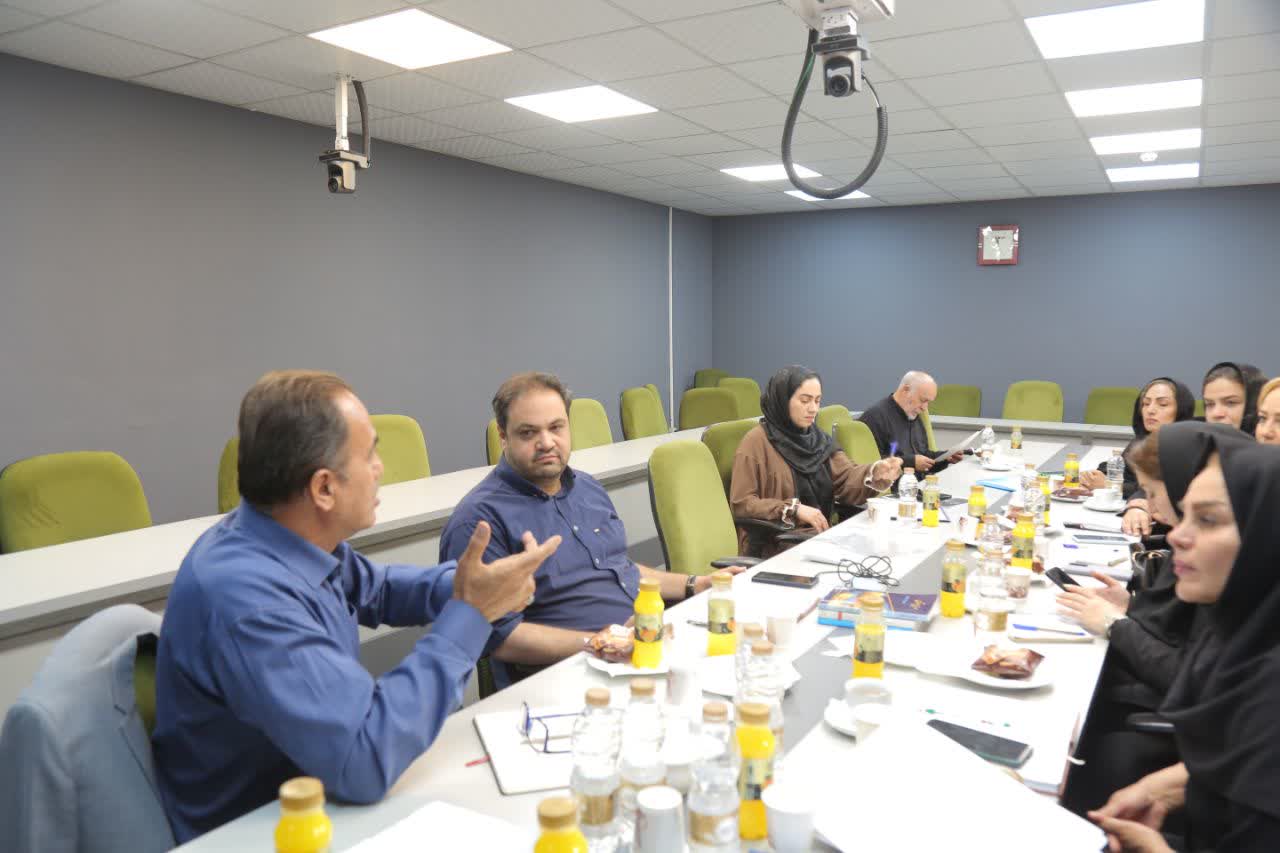 برگزاری چهارمین دوره جلسات مشترک هیئت مدیره کانون ملی  و کمیسیون‌های نه‌گانه کانون ملی کارآفرینان برتر رسمی