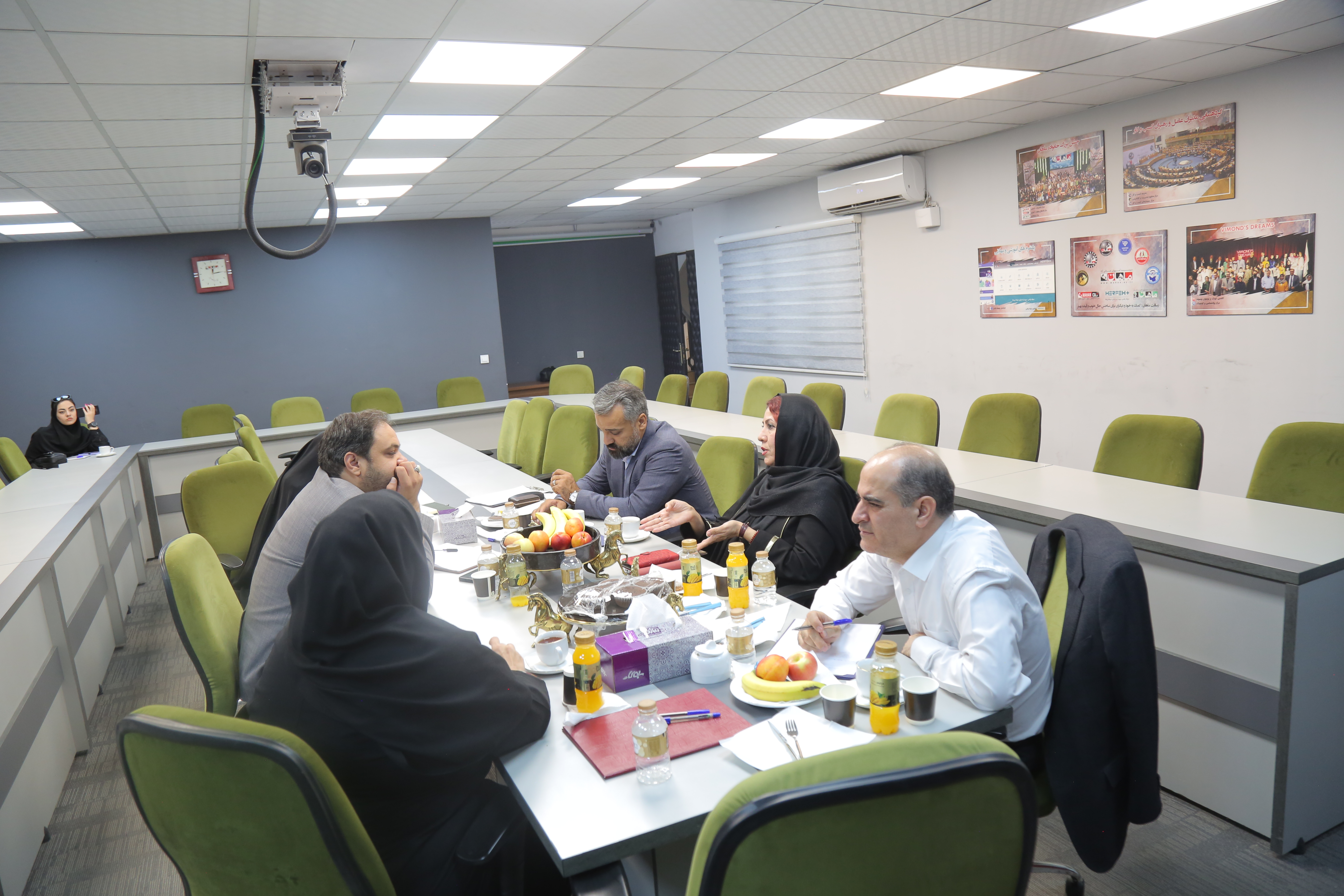 ششمین دوره نشست‌های کمیسیون‌های تخصصی کانون ملی کارآفرینان برتر رسمی